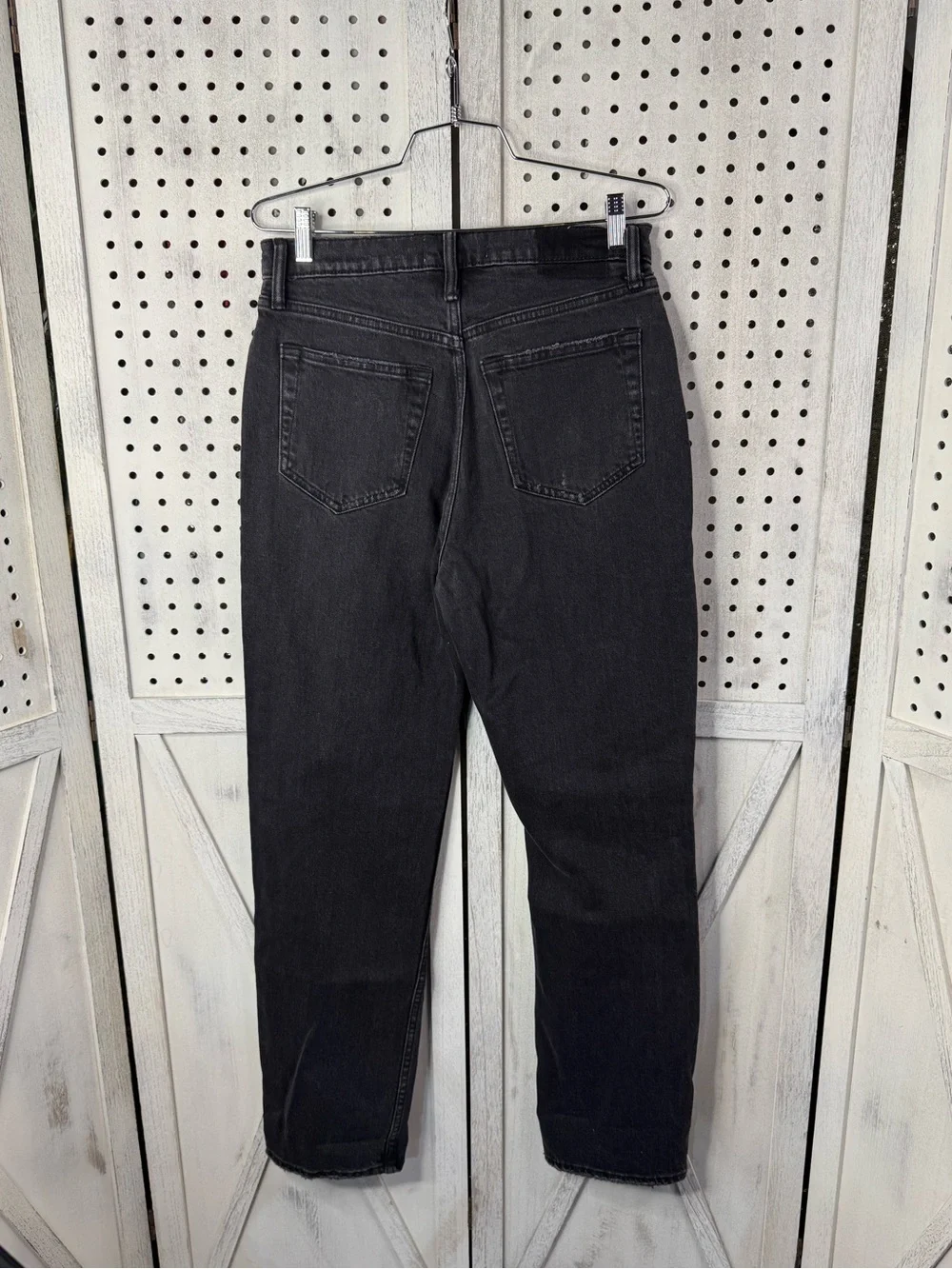 Abercrombie & Fitch dad jeans details